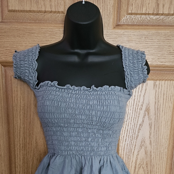 Truly Madly Deeply Gray Smocked Crop Top - Picture 1 of 4